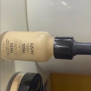 Nyx total control drop foundation in Vanilla
